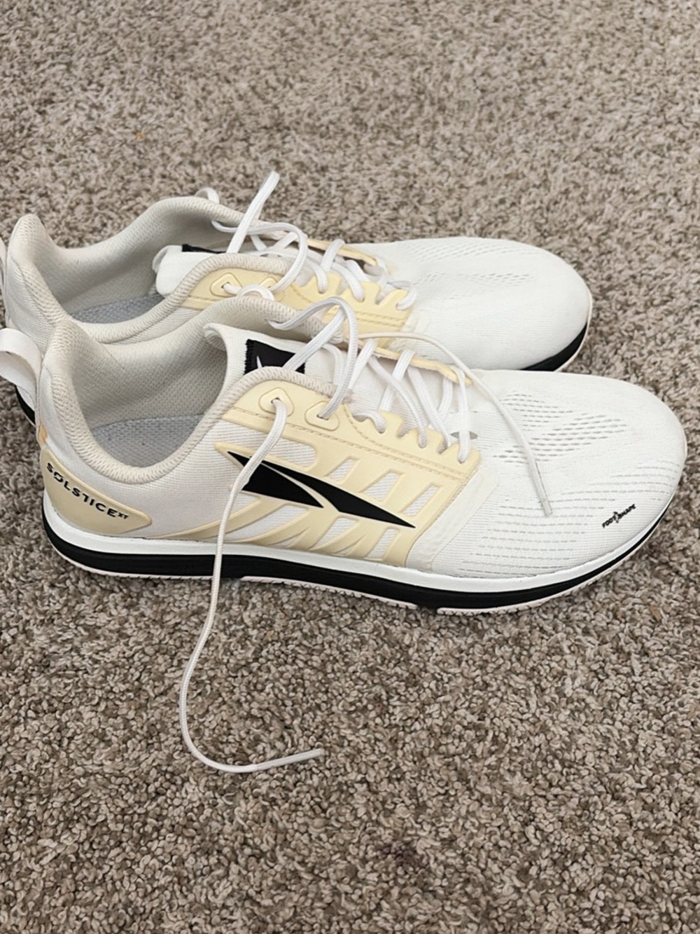 Altra Womens Sneakers Size 9 Solstice XT White Running Athletic Shoes Zero Drop